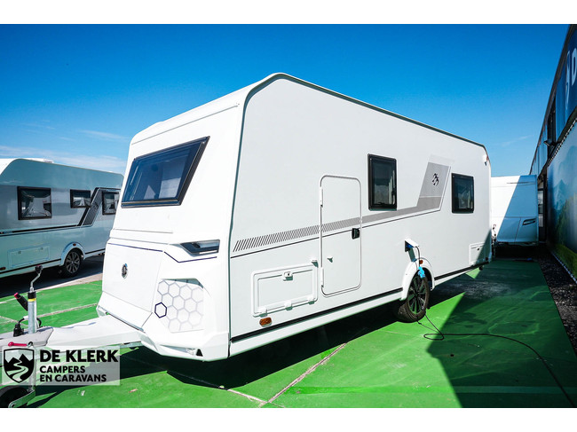 Knaus Yaseo 500 DK Inkoop Korting 5700,- stapelbed indeling foto: 4