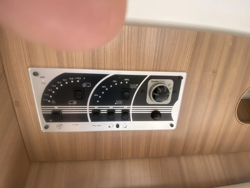 Pilote Aventura P 730 mit Queensize-Bett UND LUXUS Foto: 13