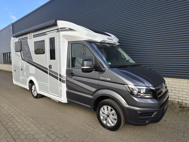 Knaus VAN TI PLUS 650 MEG PLATINUM SELECTION AUTOMATIK 180 PS NUR 16.866 KM !! KLIMAANLAGE LUFTFEDERUNG TV + SATELLIT L&Auml;NGSBETTEN DREHBARE ABNEHMBARE ANH&Auml;NGERKUPPLUNG Foto: 7