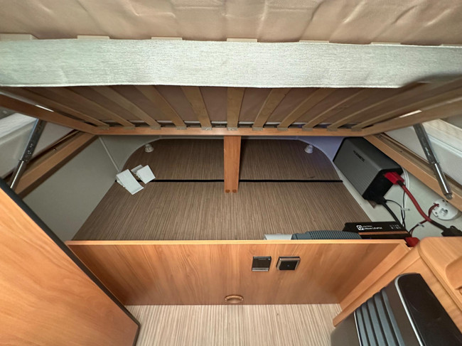 Eriba Touring Triton 430 foto: 16
