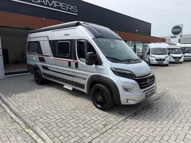 Adria 640 SGX Sports 9T-Automatique 2X Climatisation Auvent LED Porte-v&eacute;los photo : 7