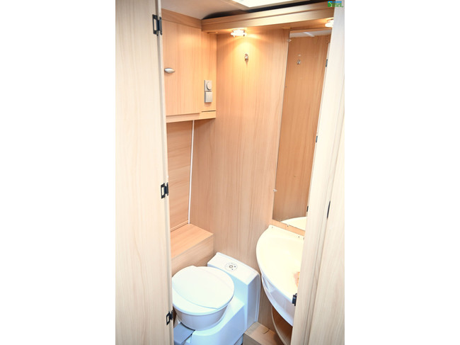 LMC Viola 330 Foto: 16