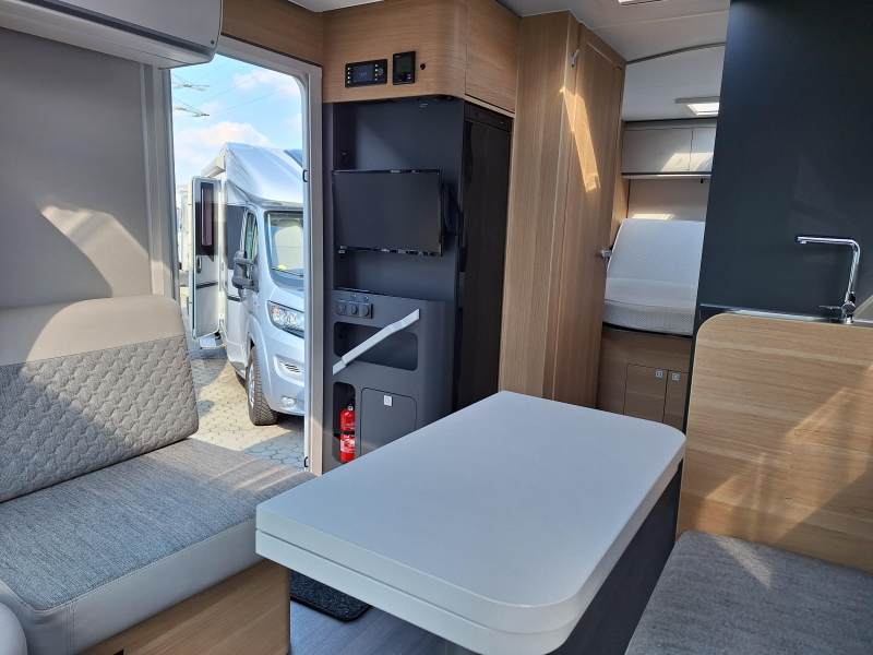 Adria Matrix Axess 650 DC QUEENSBED+FACE TO FACE  foto: 6