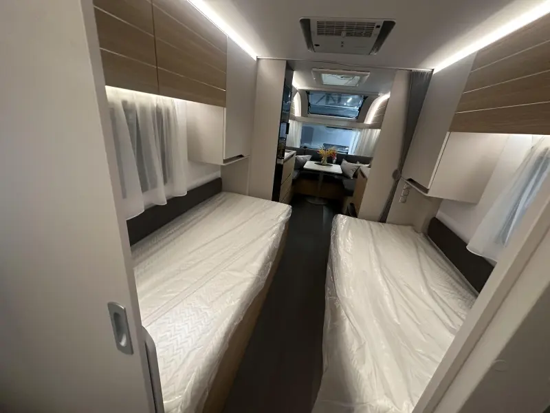 Adria Adora 572 UT Nieuw - Actie model 2025  foto: 14
