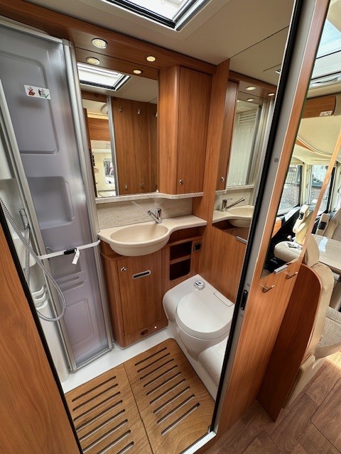 Hymer B 588 DL, nur 15249 km! Foto: 7