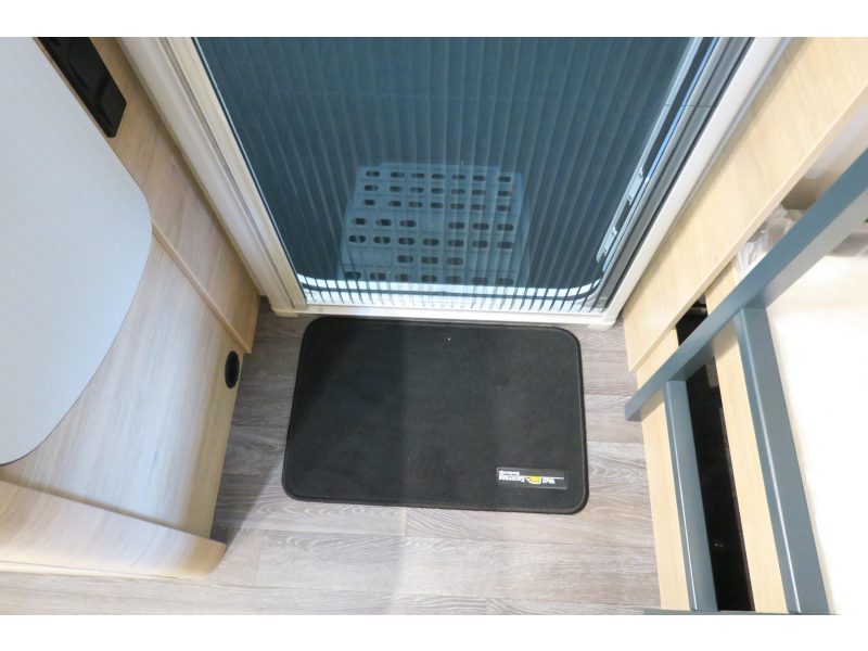 Weinsberg CaraOne 500 FDK STAPELBED+GARAGE 1700 KG  foto: 16