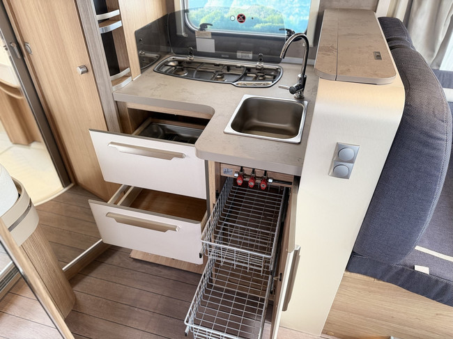 Knaus SKY WAVE 650 MF / Gratis stalling foto: 13