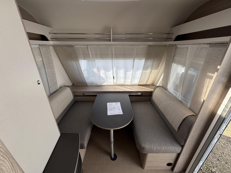 B&uuml;rstner Premio Life 480 TL Mover und Thule Markise Foto: 8