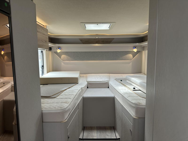 Hymer Exsis 580 PURE E&P sistema de nivelaci&oacute;n foto: 18
