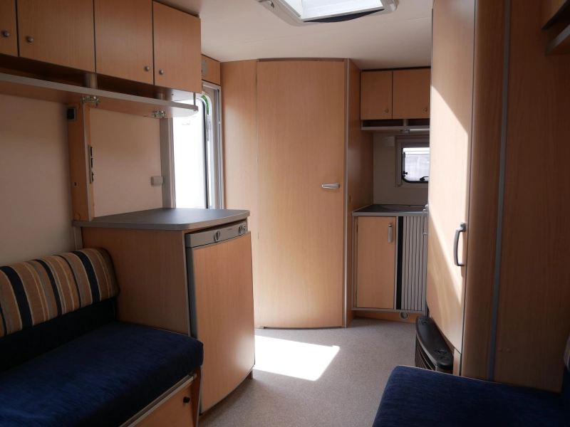Kip Grey Line Special 44 TCB Incl. mover en voortent  foto: 6