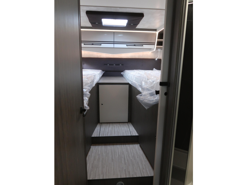 McLouis Carat 473 photo: 12
