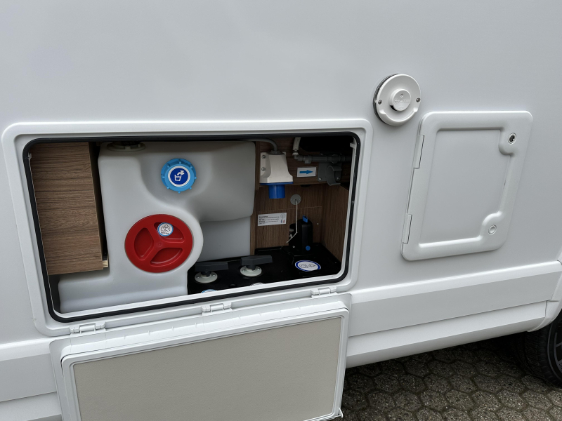 Knaus L!ve I 650 MEG AUTOM&Aacute;TICA 180CV foto: 18
