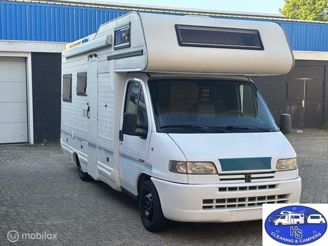 Peugeot boxer/globe-trave Alkhoven foto: 2