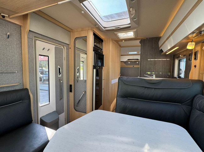 Hymer BML-I 790 Masterline Queensbed Hefbed Alde EP Level Oven Trekhaak Luifel foto: 9