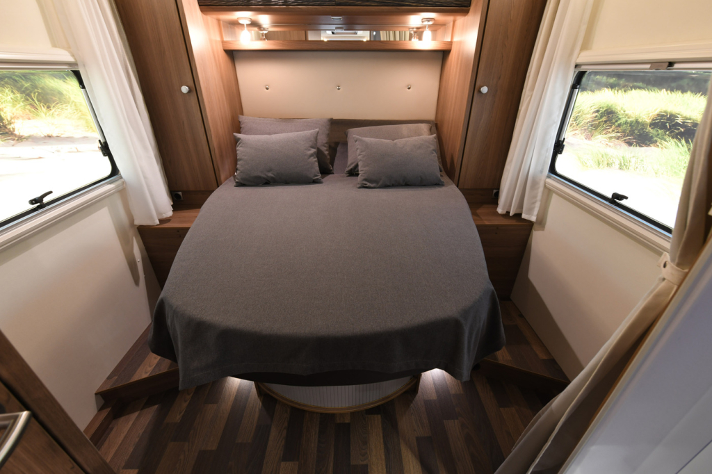 KNAUS Sky i Plus 700 LX foto: 7