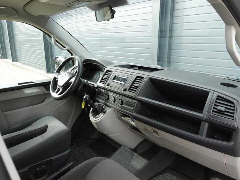 Volkswagen Transporter T6 buscamper 2016 96500km  foto: 23