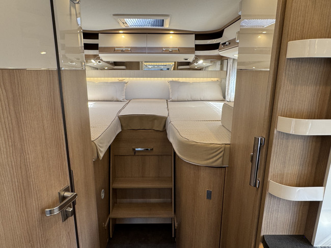 Carthago T 460 KB LE 140 pk AUTOMAAT 9-Traps Euro6 Fiat Ducato **Enkele lengtebedden/Bomvol opties/4 zitplaatsen/Lithium/Zonnepaneel/Omvo foto: 18