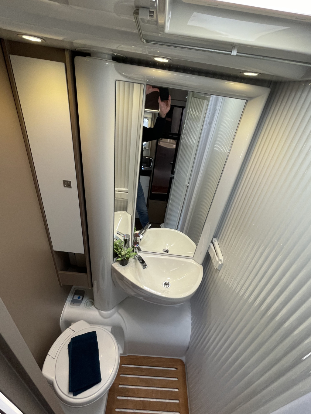 Hymer Etrusco T7300 SB ENKELE BEDDEN + HEFBED FIETSENDRAGER LIFT foto: 11
