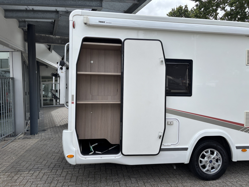 Challenger Genesis 377 EURO 6 ENKELE BEDDEN DIESELKACHEL  foto: 22