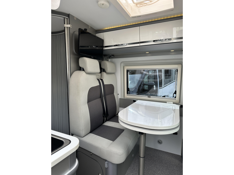 Adria Twin 640 SLX 150 hp solar panel photo: 9