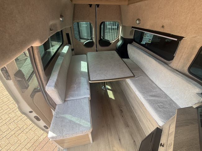 Ford transit buscamper professioneel omgebouwd hefdak airco cruise ctr 2 slaapplaatsen luifel thule trekhaak apk t/m 30-09-2027 foto: 14