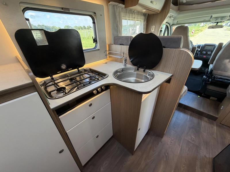 Carado Clever Edition 338 T Litio, 180CV Heossafe foto: 7