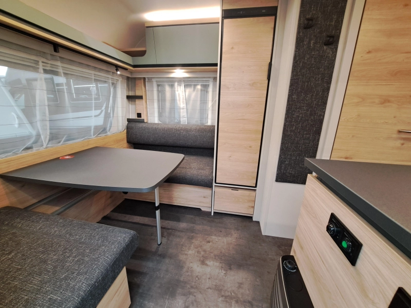 Dethleffs Camper 460 EL foto: 3
