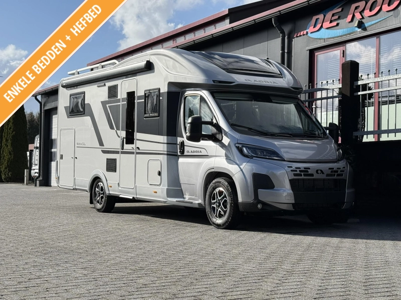 Adria Matrix Supreme 670 DL Automaat - 180PK - 44H  foto: 0