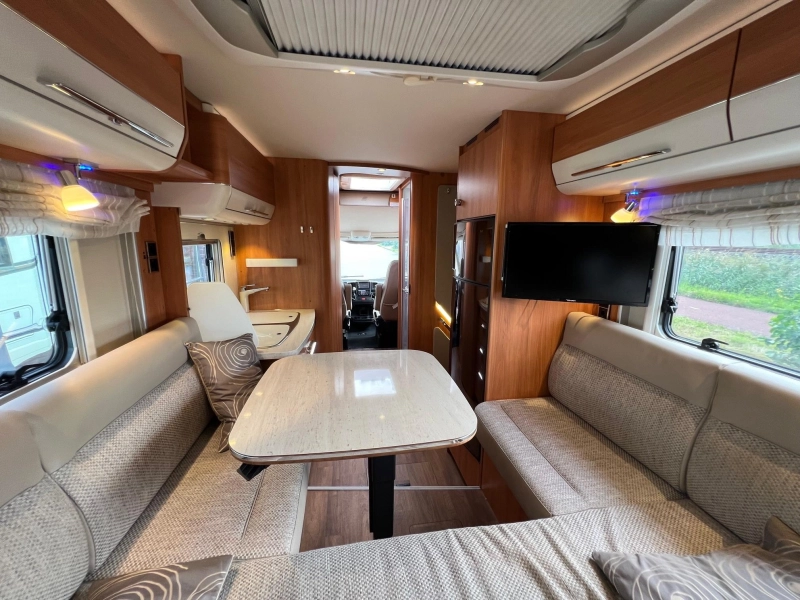 Hymer DuoMobil 534 DL RONDZIT/LUCHTVERING  foto: 6