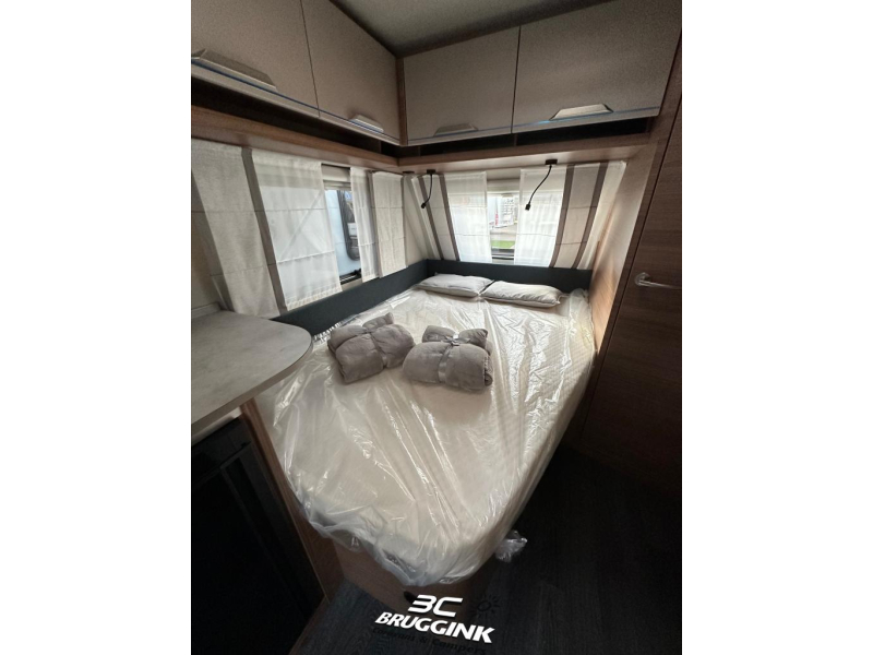 Knaus Sport 450 FU FRENCH BED Underfloor heating photo: 7
