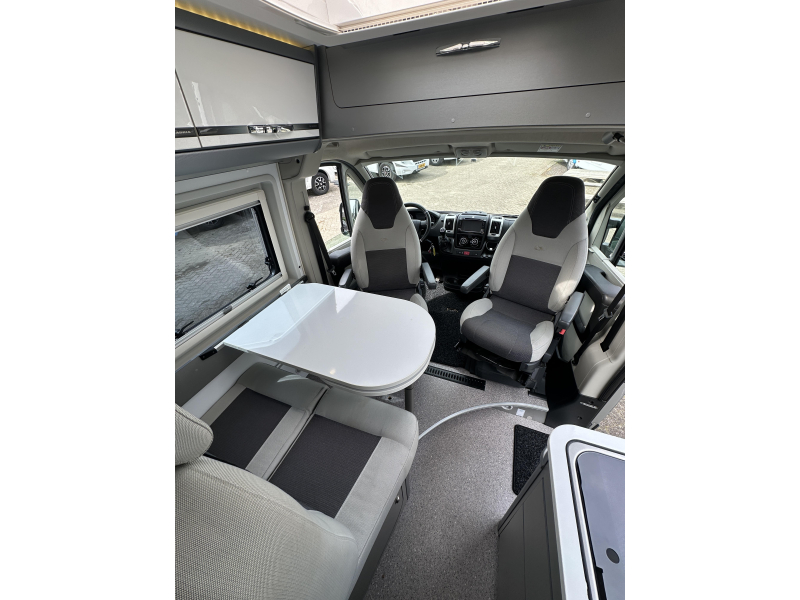 Adria Twin 640 SLX 150 hp solar panel photo: 8