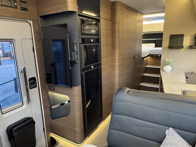 Adria Supersonic 890 LL 170 CV AUTOM&Aacute;TICO 9 velocidades 4 personas Euro6 Mercedes-Benz Sprinter EP SISTEMA DE NIVELACI&Oacute;N **Camas individuales/4 asientos/ foto: 21