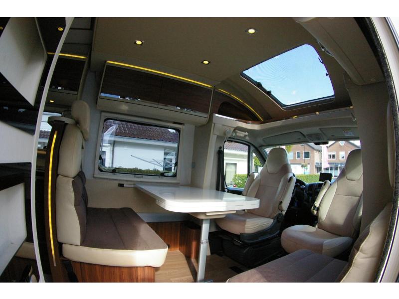 Adria Matrix M 670 SL Enkele bedden, Hefbed.  foto: 4