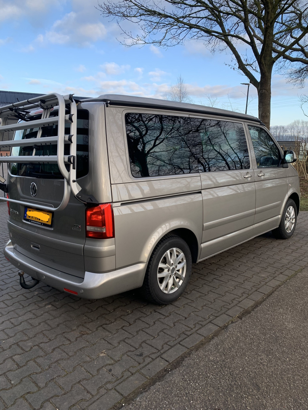 VOLKSWAGEN CALIFORNIA photo: 17