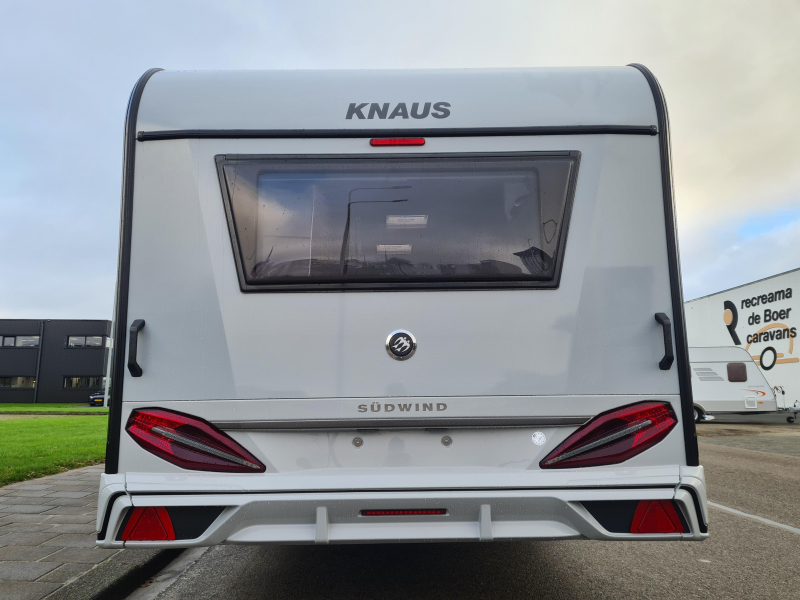 Knaus Sudwind 60 Years 500 EU Met luifel en vloerverw.  foto: 3