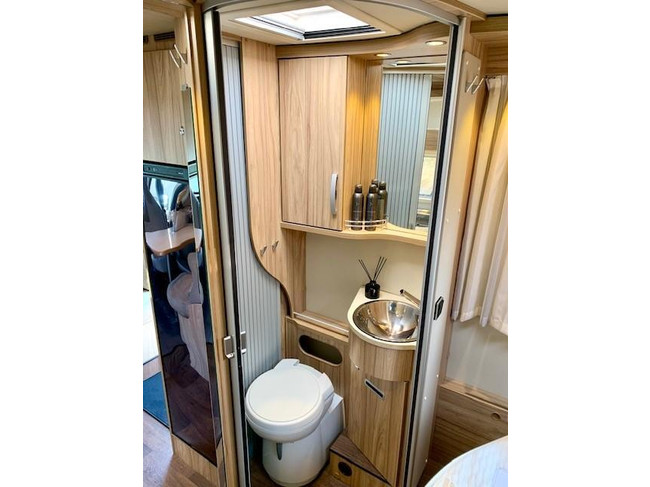 Hymer T 598 GL |DAKAIRCO | ZONNEPANEEL foto: 8
