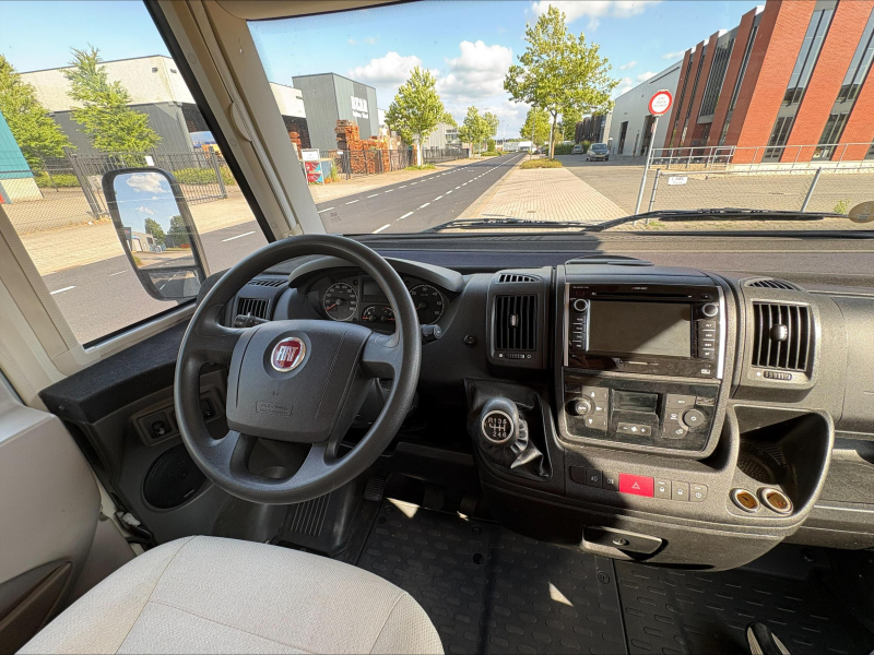 Hymer Exis-i 678 zeer compleet  foto: 14