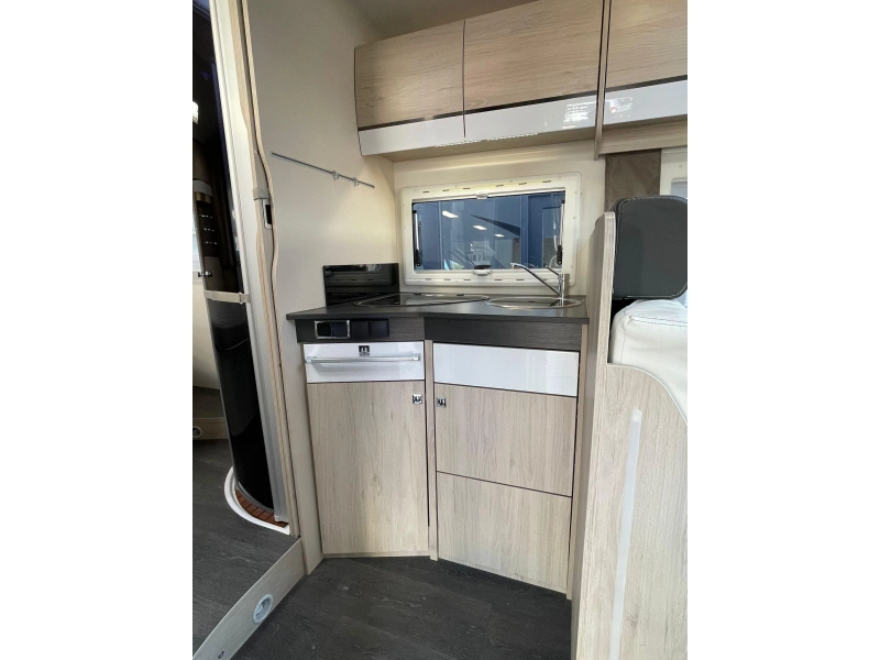 Chausson Special Edition 718 XLB Automaat Queensbed Airco  foto: 12