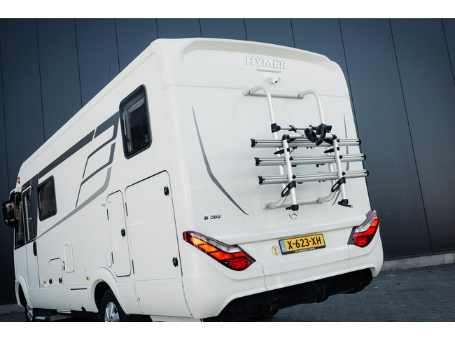 Hymer BMC-I 580 Drop-down bed | Solar | Bicycle rack | Automatic | Drop-down bed | Solar | Bicycle rack | 9-speed Auto photo: 9
