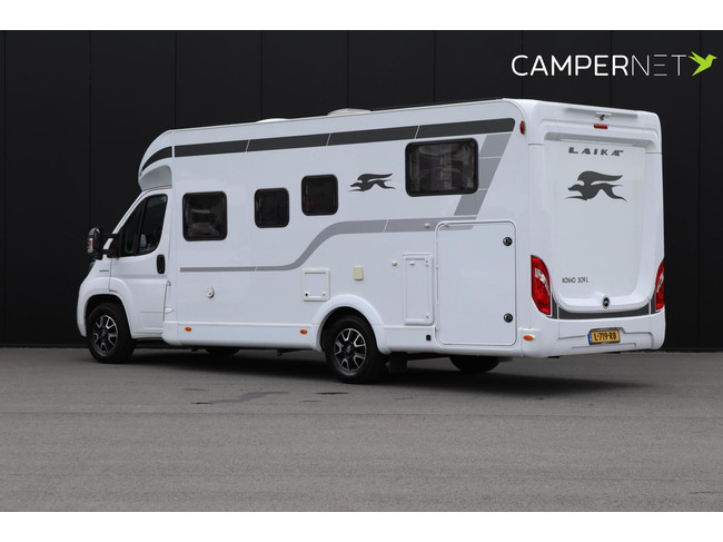 Laika caravans s.p.a. KOSMO 509L 160pk Automaat | Lengtebedden | Gescheiden douche | LPG installatie | Zonnepanelen | Bearlock | Luife foto: 1