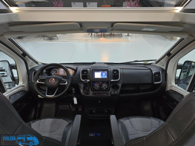 Adria Twin Supreme 640 SLB *Automaat 180pk* Lengtebedden foto: 6