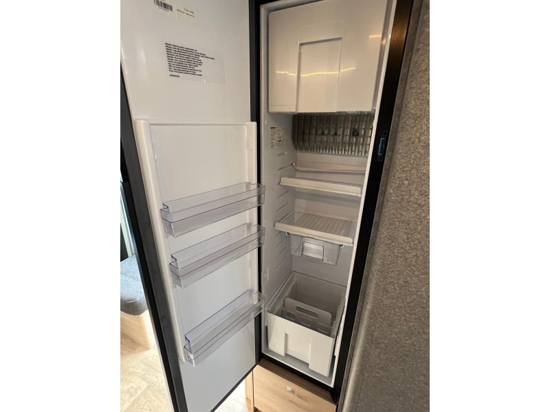 Dethleffs Just Go T 7055 EB Air conditioning, Lift bed, Bicycle rack photo: 13