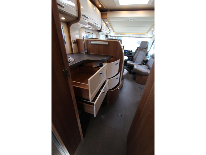 Carthago C-Tourer I 149 LE Single beds Pull-down bed photo: 27
