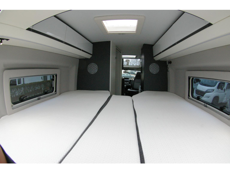 Adria Twin Supreme 640 SLB Enkele bedden, Nieuwstaat  foto: 16