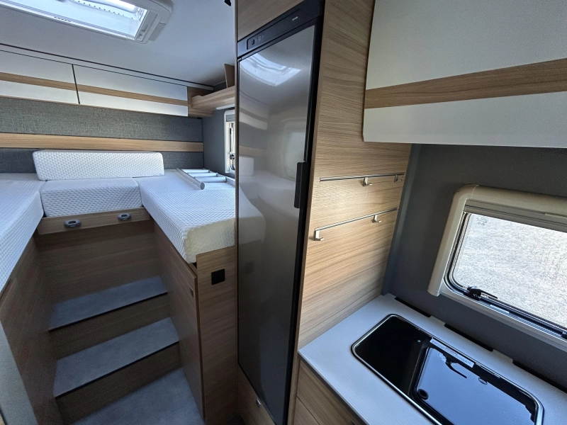 Dethleffs Just 90 T 6812 EB Hefbed + Airco  foto: 10