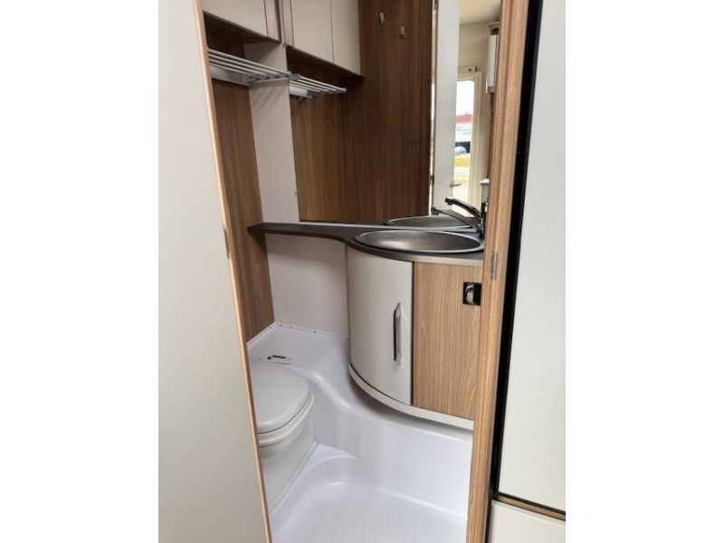 Bürstner Premio Plus 520 TL ruime gezins caravan  foto: 17