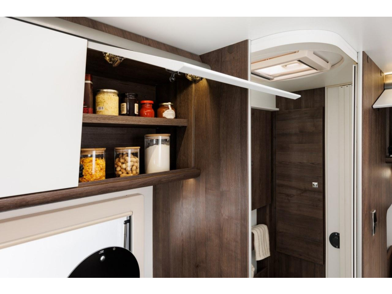 Benimar Tessoro 430 NU MET € 13.000 KORTING  foto: 13