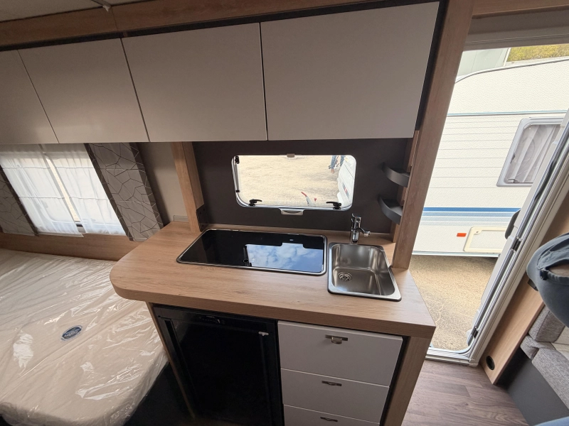 Knaus Sport 500 EU 1800KG + Camas individuales foto: 12