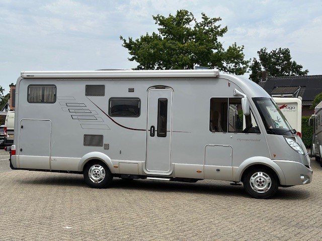 Hymer Mobil B 674 SL, Automaat foto: 0
