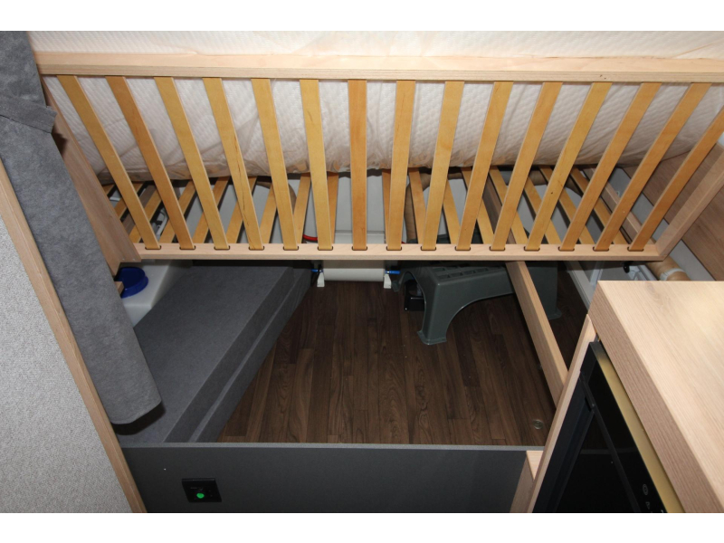 Knaus Sport 420 QD Dwarsbed & ruime keuken!  foto: 17